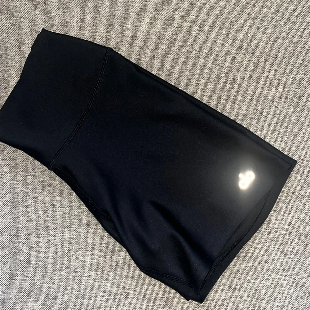 Shine Alo Yoga 5" Airlift Energy Short - Picture 7 of 8